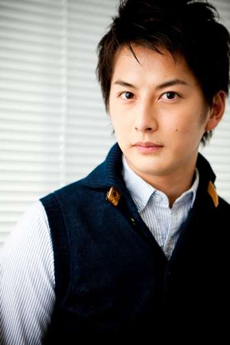 黒髪が似合う芸能人の画像を集めるトピ