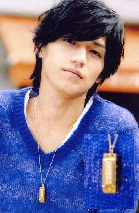 黒髪が似合う芸能人の画像を集めるトピ