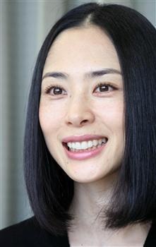 黒髪が似合う芸能人の画像を集めるトピ