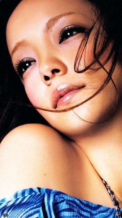 黒髪が似合う芸能人の画像を集めるトピ