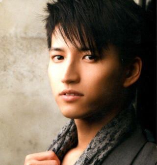 黒髪が似合う芸能人の画像を集めるトピ