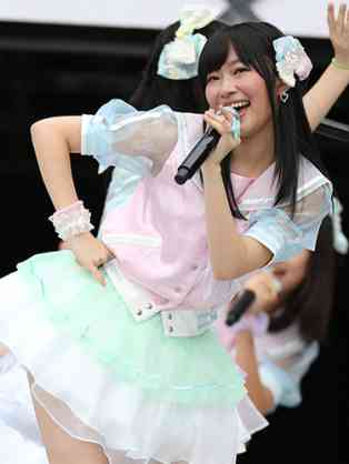 黒髪が似合う芸能人の画像を集めるトピ