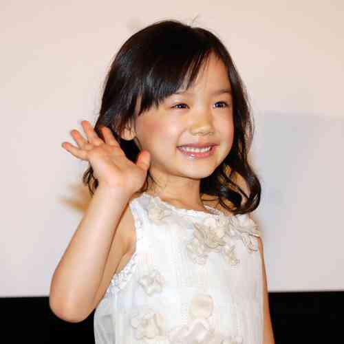 芸能人の幼少期を載せていくトピック