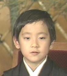 芸能人の幼少期を載せていくトピック