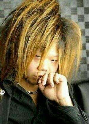 妊娠中の16歳モデル堀鈴香　エコー写真を披露「男の子でした！」　母体を考慮した新ヘアも