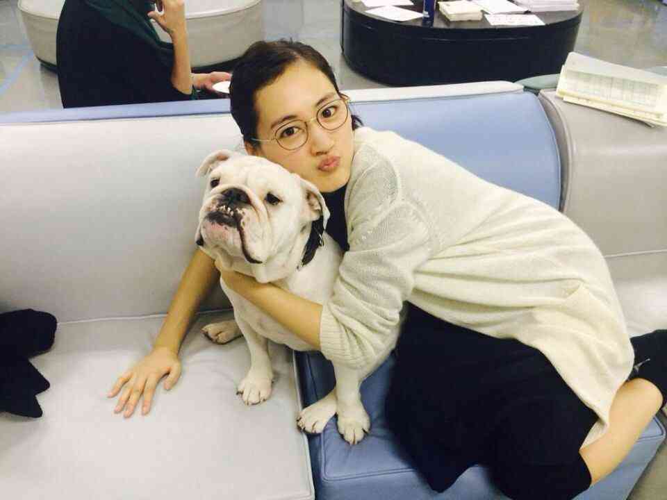 歌手・板野友美が女優願望も明かす「演技で他の人になりきるのもすてき」