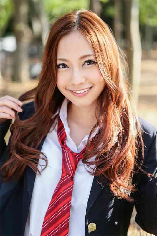 歌手・板野友美が女優願望も明かす「演技で他の人になりきるのもすてき」