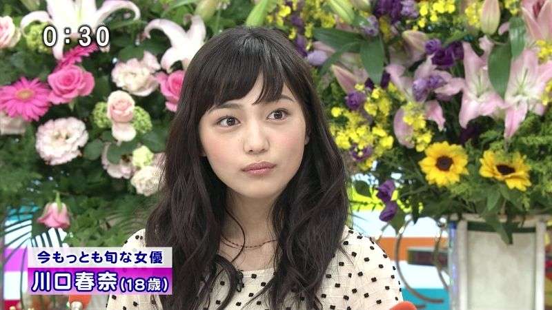 川口春奈の濃い目メイクに「別人みたい」の声