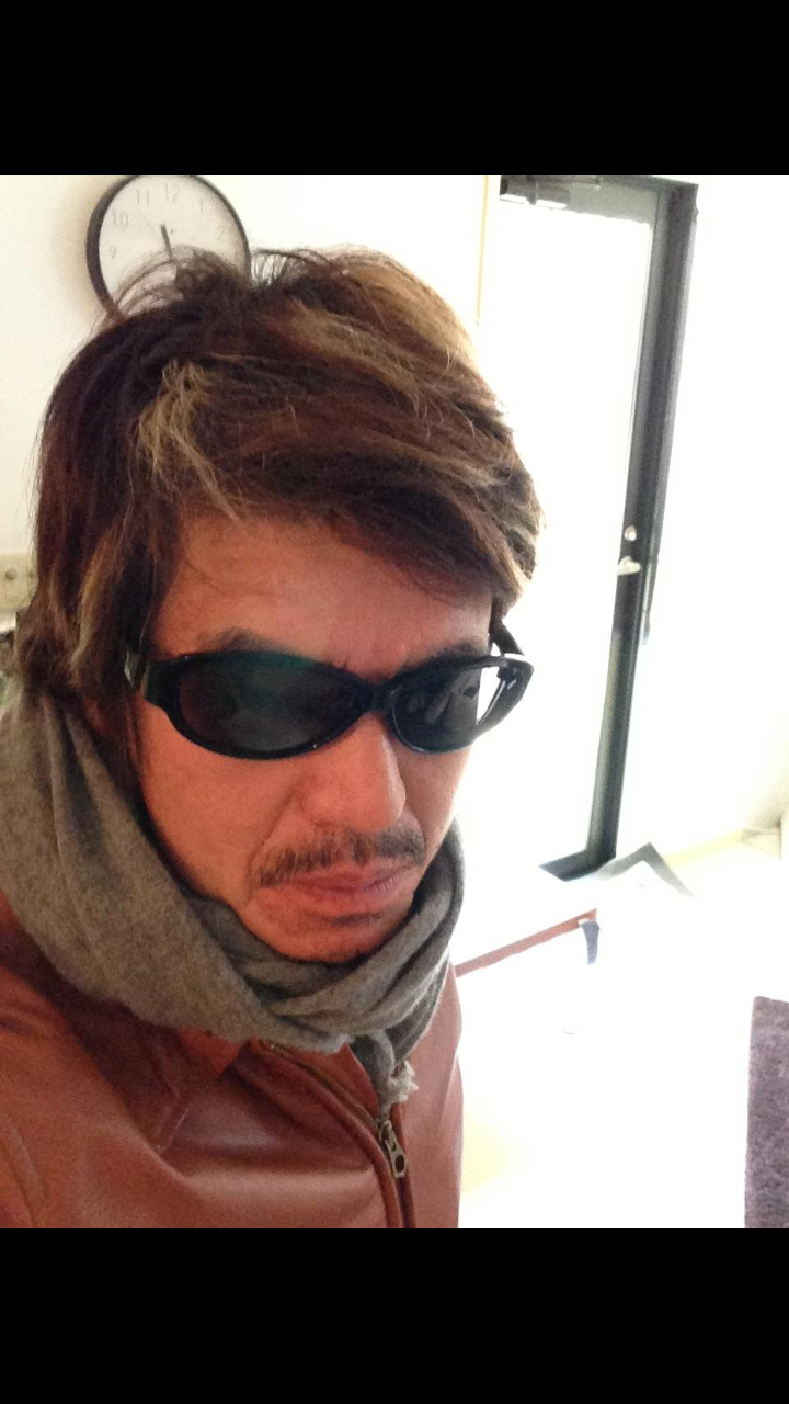 ヒロミの芸風は時代遅れ？ “『めちゃ×2イケてるッ！』で岡村隆史の頭を叩き過ぎ”と非難の声。