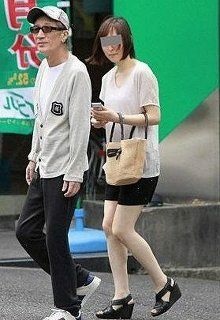 やしきたかじんさんの