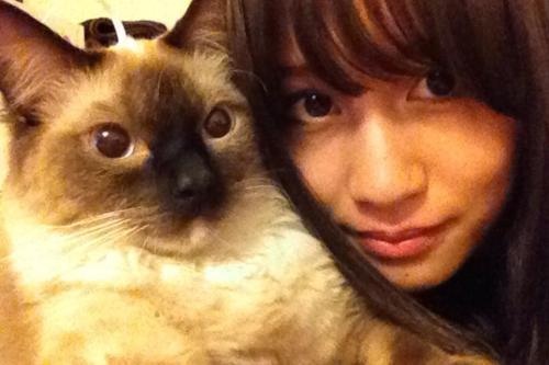 前田敦子、ペットは「猫が8匹、犬が6匹…」「知らない間にどんどん増えてる」