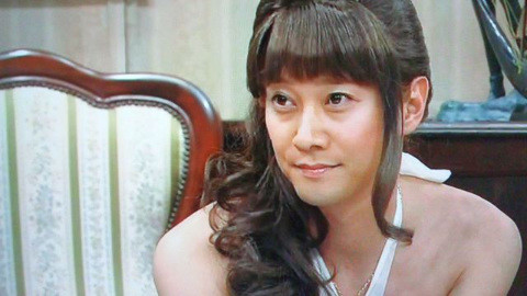 GACKTが披露したAKB48コスプレが本家メンバーよりも可愛いとツイッターで話題に
