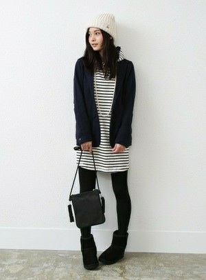 ムートンブーツの履きこなし