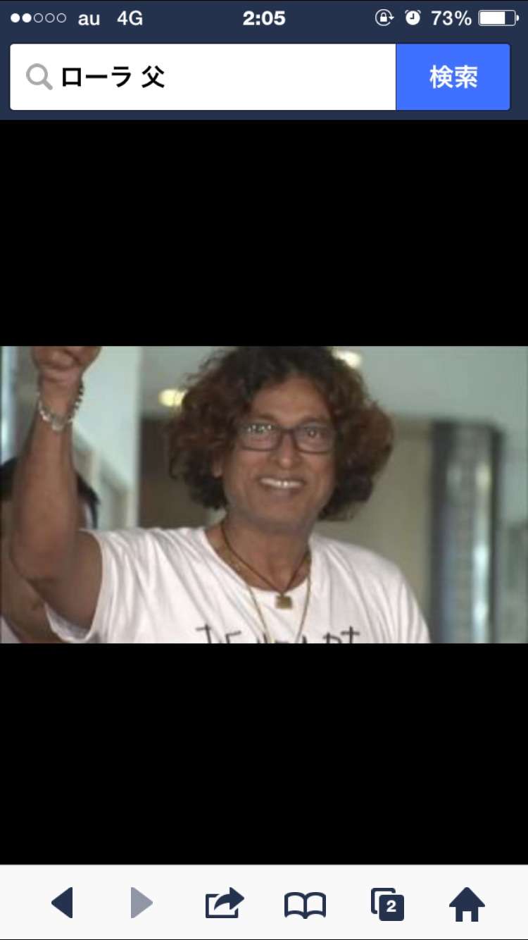 ローラ、セクシー美くびれ公開！ 完璧な体が注目の的