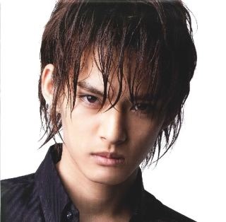 つり目の男性が好きな方！