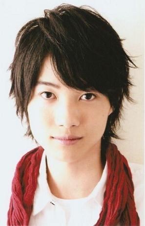 つり目の男性が好きな方！