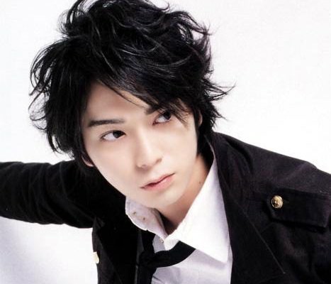 つり目の男性が好きな方！