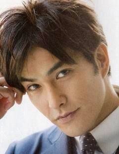 つり目の男性が好きな方！