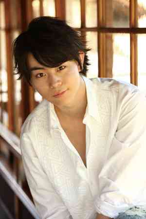 つり目の男性が好きな方！