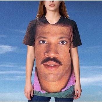 ダサいファッションを貼るトピ