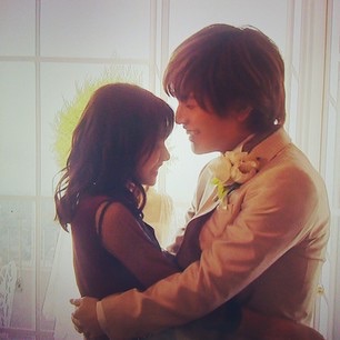 ドレスアップしてる有名人の画像を貼るトピ