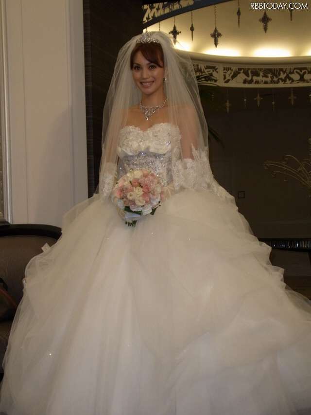 ドレスアップしてる有名人の画像を貼るトピ