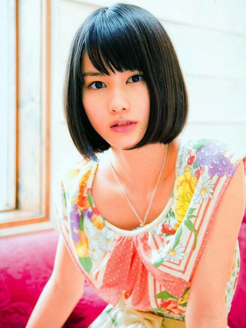 橋本愛の劣化がヤバイ「ハイキングウォーキングのQ太郎みたい」との声も