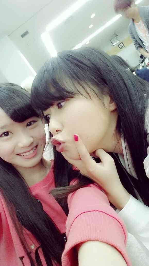 【閲覧注意】HKT48指原莉乃が溺愛する13歳研修生の肌を舐め回す…