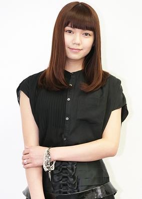 女優・二階堂ふみが“週刊プレイボーイ”グラビアで「透けパン」「お尻丸出し」と露出が話題に