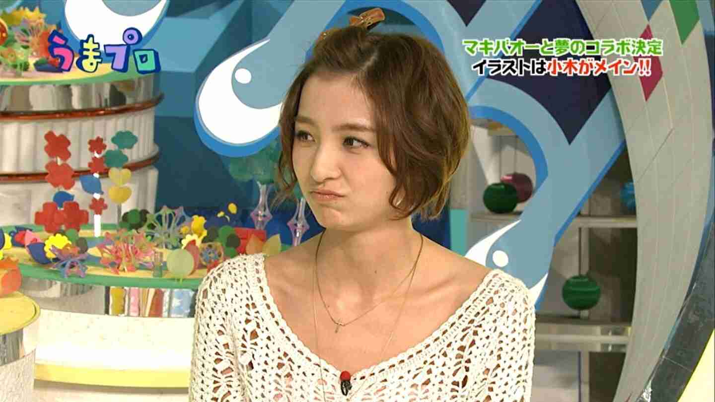 元AKB48篠田麻里子、過激グラビアでお尻丸出しと話題に