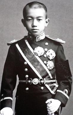 【画像】 ティアラ姿の佳子さまが可愛すぎると話題に