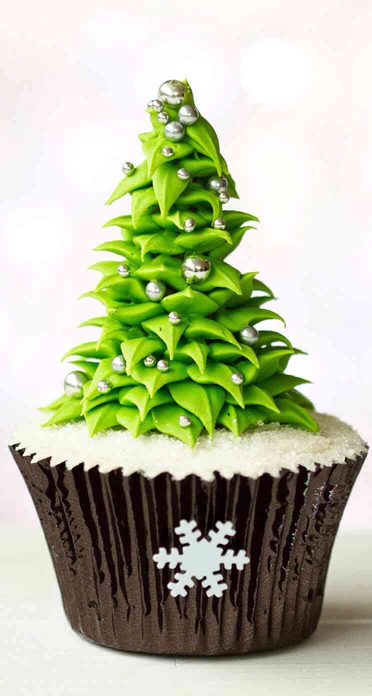 クリスマスの壁紙を貼るトピ