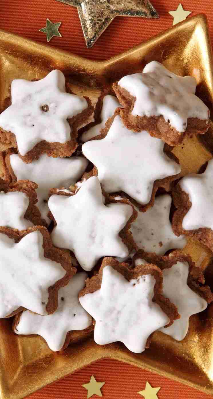 クリスマスの壁紙を貼るトピ