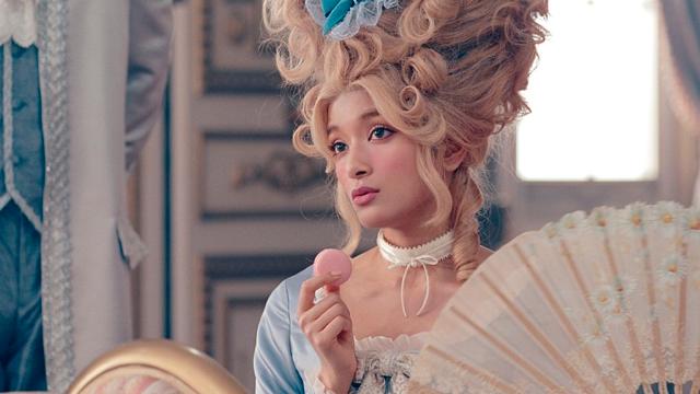 ざわちん･ローラら、羊コスプレ姿で新年挨拶「おメェ～でとうございます!」