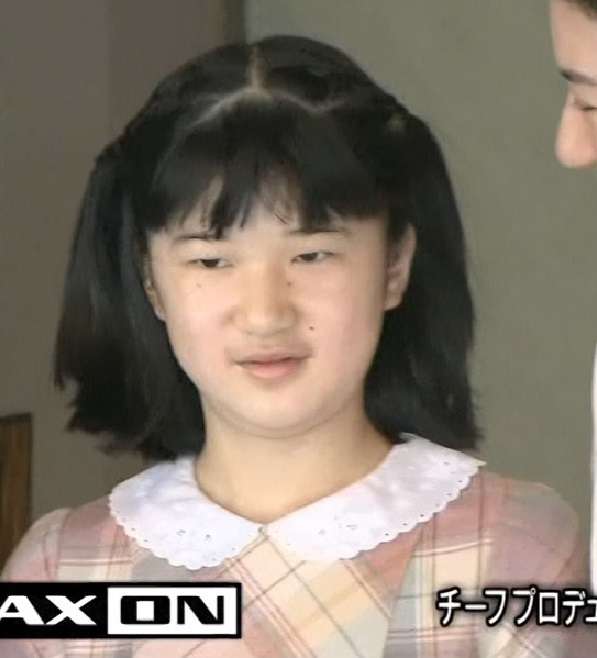 能年玲奈、バラエティ番組での「天然ボケキャラ」は事務所サイドの作戦？民放局ディレクターが暴露