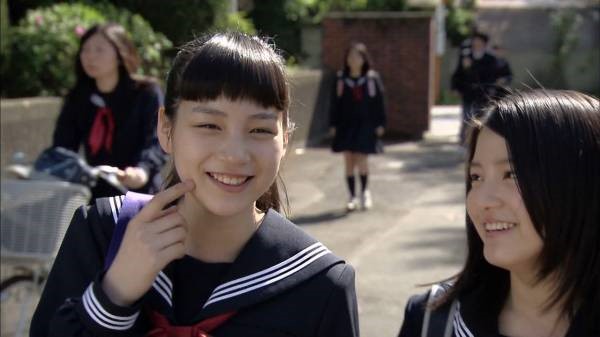 能年玲奈、バラエティ番組での「天然ボケキャラ」は事務所サイドの作戦？民放局ディレクターが暴露