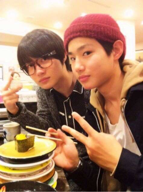 【画像】有名人のツーショット写真を貼るトピ