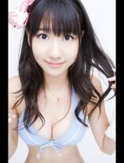 AKB48柏木由紀が“黒由紀姫”に、薩摩大使務める鹿児島県の黒素材PR
