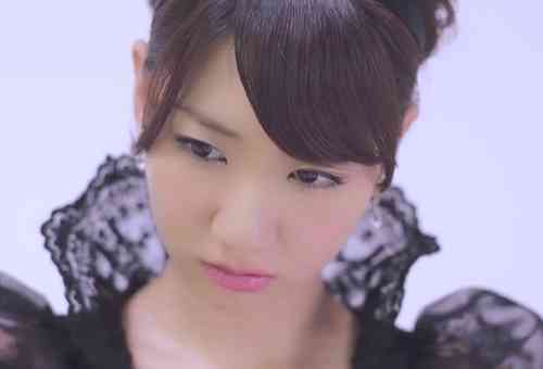 AKB48柏木由紀が“黒由紀姫”に、薩摩大使務める鹿児島県の黒素材PR