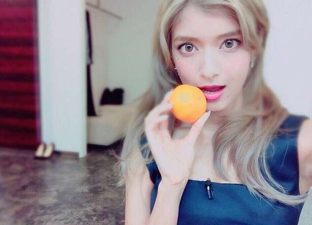 ローラ&トリンドル玲奈のすっぴん(?)2ショットに大反響「天使が2人」