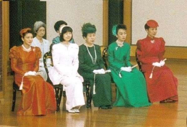 「講書始の儀」佳子さまも初めて参加