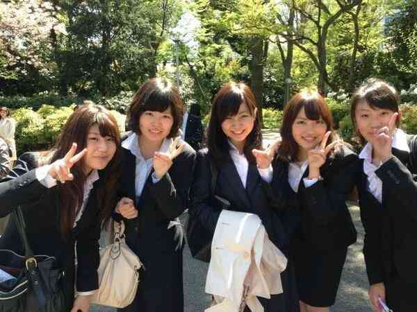 佳子さまの私服姿がかわいいと話題に