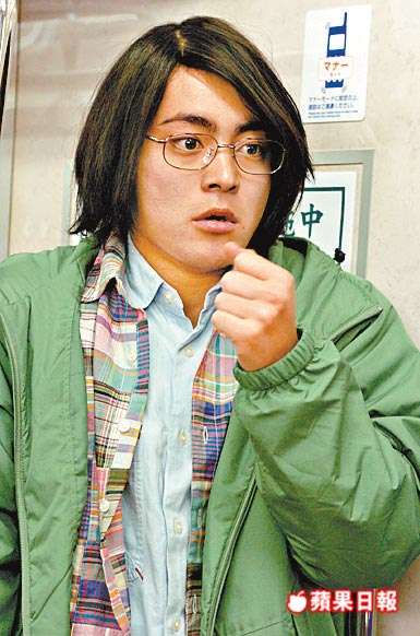 冬服姿の男性有名人画像