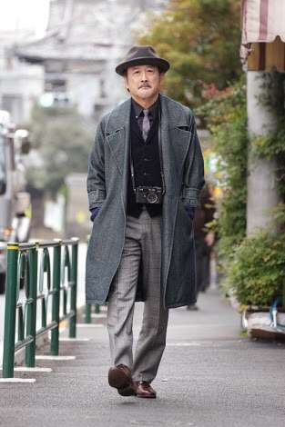 冬服姿の男性有名人画像