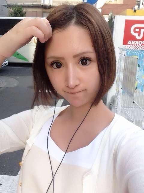 元AV女優・七瀬リナ「年末年始も働く奴は悲しいねww ほんまのボッチやろww」とツイート→批判の声