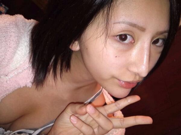 元AV女優・七瀬リナ「年末年始も働く奴は悲しいねww ほんまのボッチやろww」とツイート→批判の声