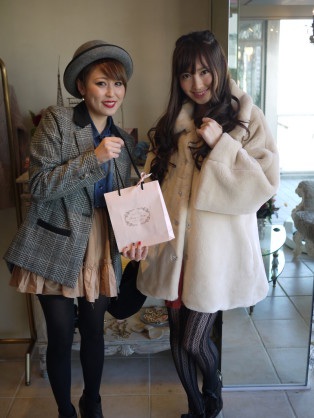 冬服姿の女性有名人画像