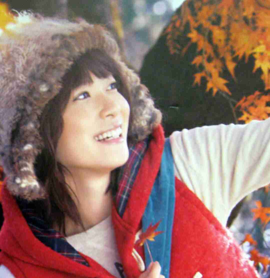 冬服姿の女性有名人画像