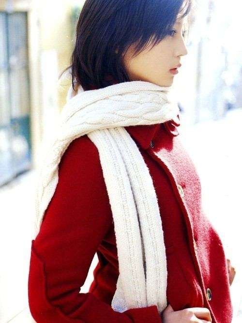 冬服姿の女性有名人画像