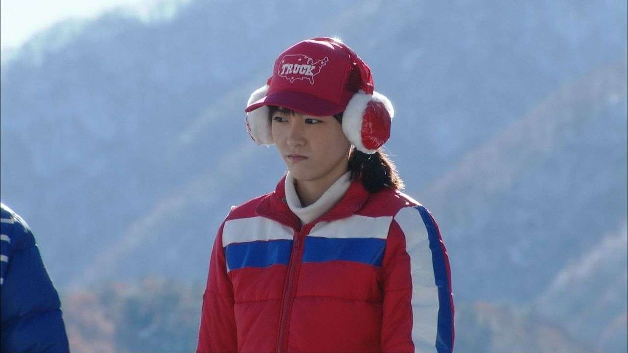 冬服姿の女性有名人画像